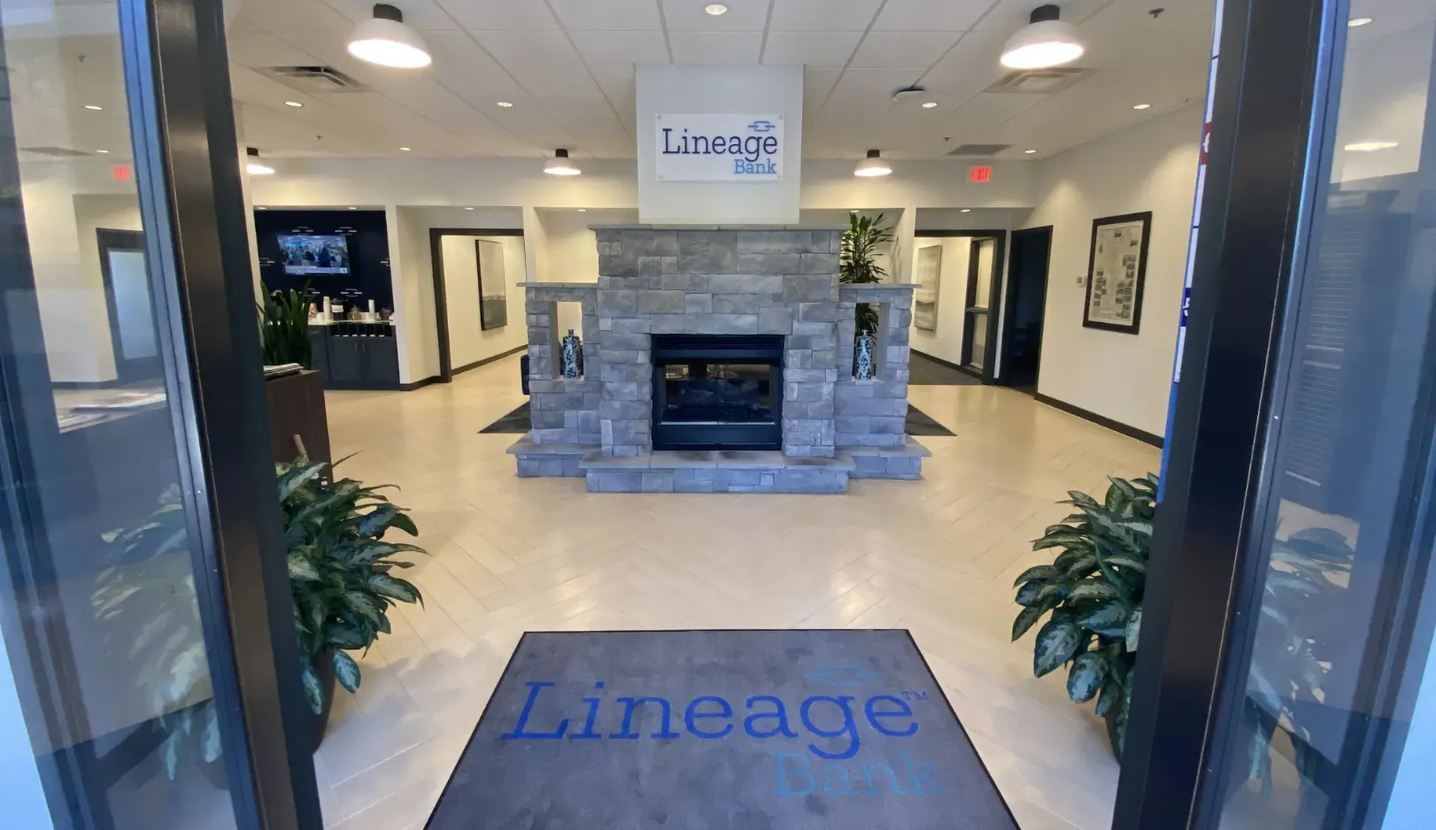 lineage-interior